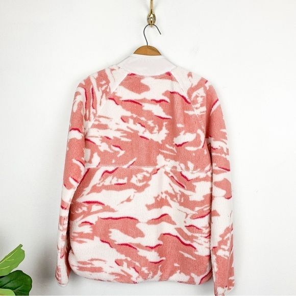 NWT Sweaty Betty Pennine Zip Through Pink Camo Teddy Jacket Sz 8 - Picture 4 of 13